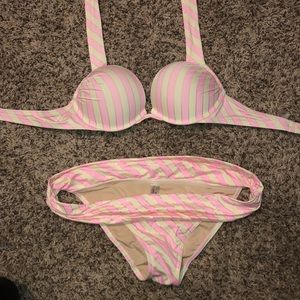 VIctoria’s Secret Bombshell Bikini